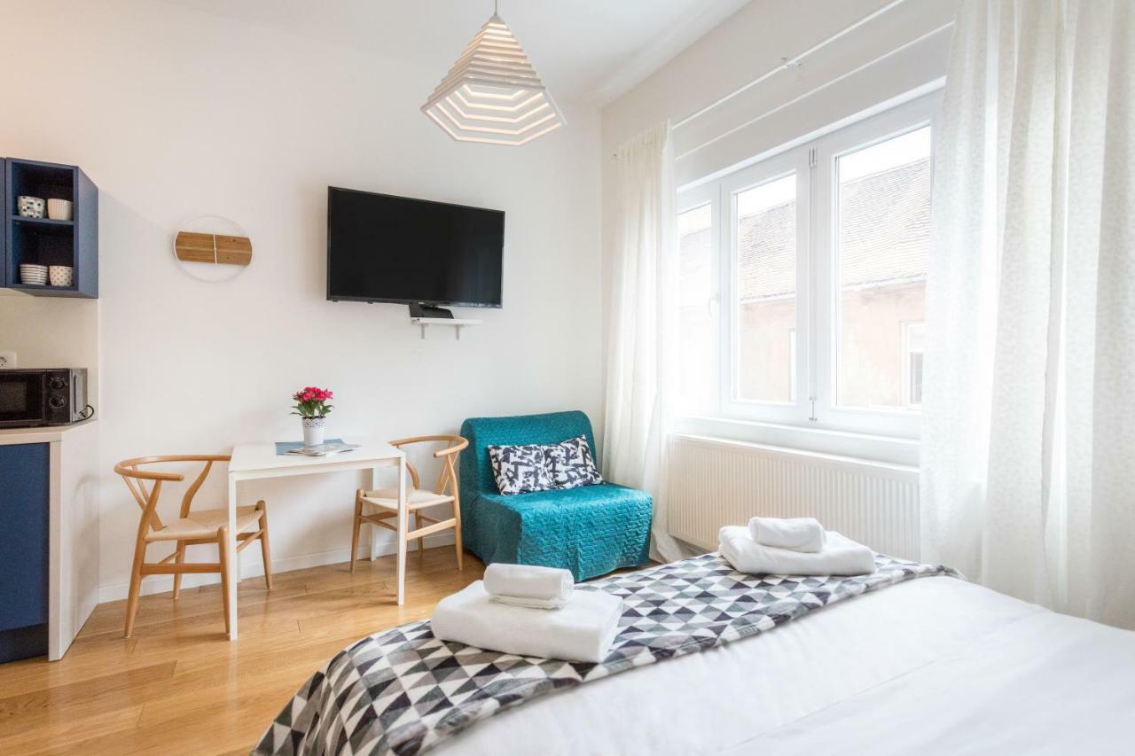 Studio Apartments Near Park Zrinjevac Zagreb Luaran gambar